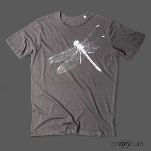 Men's Dragonfly Grey T-Shirt uomo sagomata, con cuciture laterali. Tessuto con effetto Vintage con una piacevole resa al tatto. Jersey Organico 120g